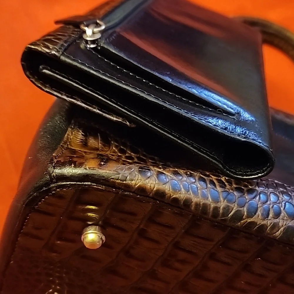 Authentic Brahmin Briefcase crossbody bag w matching wallet